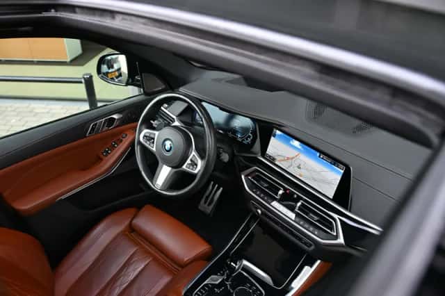 BMW X5 (2023) thumbnail 6