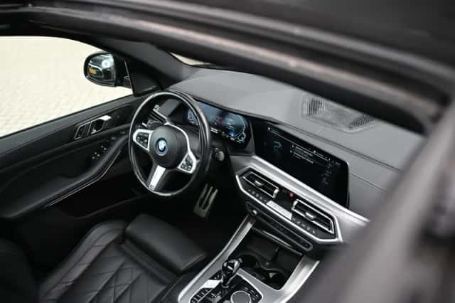 BMW X5 (2022) thumbnail 6