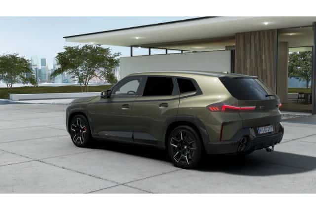 BMW XM (2026) thumbnail 2