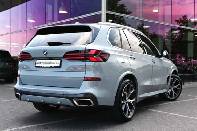 BMW X5 (2025) thumbnail 2