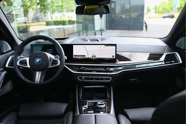 BMW X5 (2025) thumbnail 3