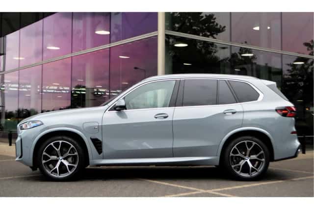 BMW X5 (2025) thumbnail 3
