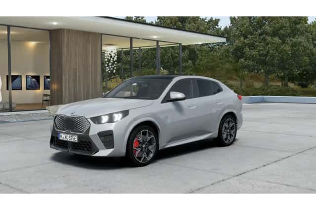 BMW iX2 (2026) thumbnail 1
