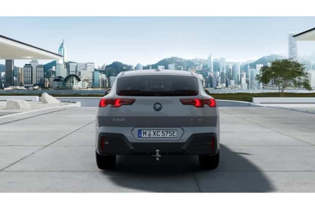 BMW iX2 (2026) thumbnail 4