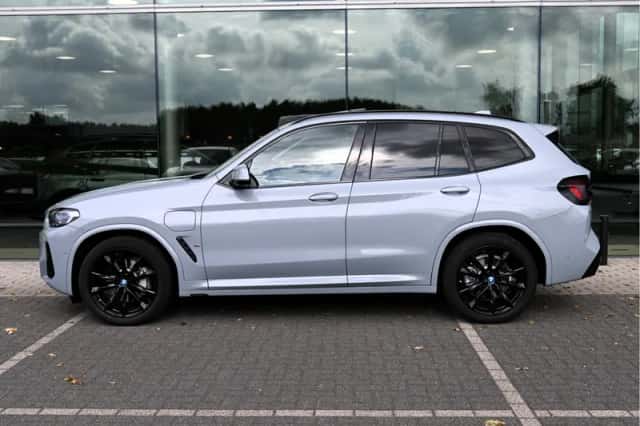 BMW X3 (2022) thumbnail 5