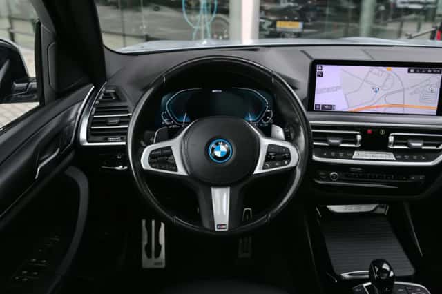 BMW X3 (2022) thumbnail 6