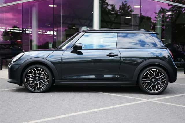 MINI Hatchback (2026) thumbnail 5