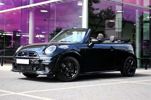 MINI Cabrio (2026) thumbnail 1