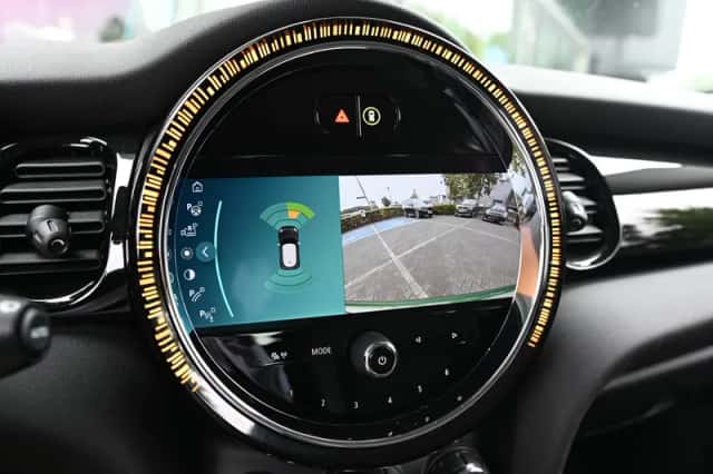 MINI Mini Electric (2022) thumbnail 6