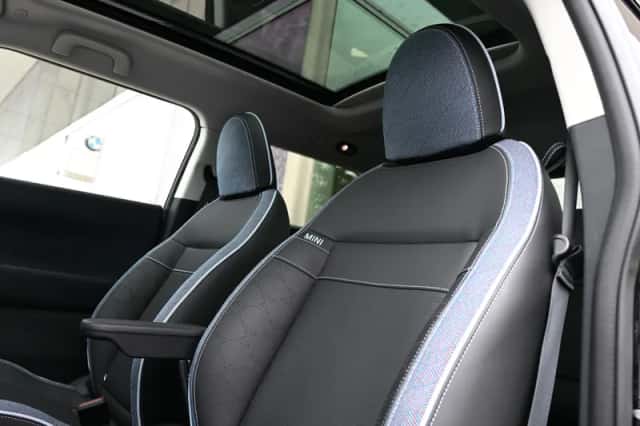 MINI Mini Electric (2024) thumbnail 2