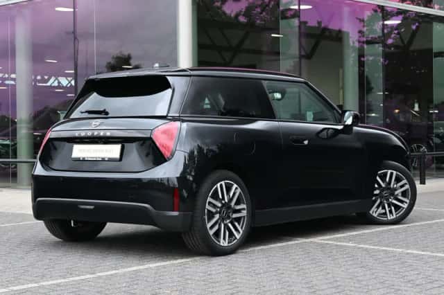 MINI Mini Electric (2024) thumbnail 3