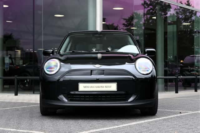 MINI Mini Electric (2024) thumbnail 5