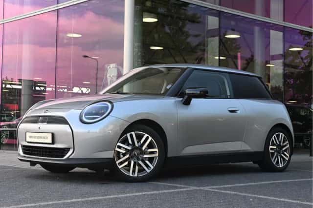 MINI Mini Electric (2025) thumbnail 1