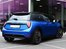MINI Hatchback (2025) thumbnail 2