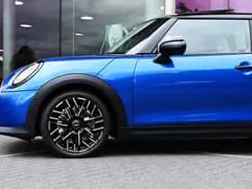 MINI Hatchback (2025) thumbnail 7
