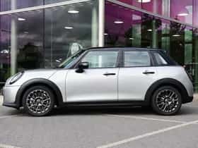 MINI Hatchback (2025) thumbnail 5
