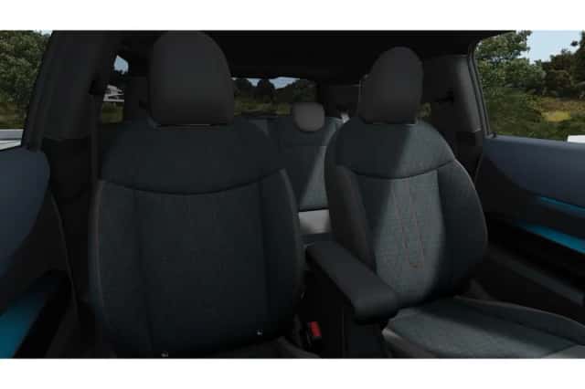 MINI Hatchback (2026) thumbnail 4