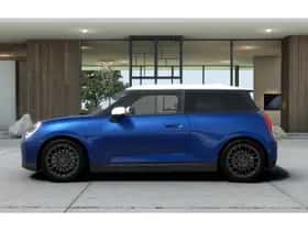 MINI Hatchback (2026) thumbnail 2