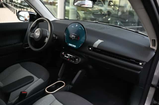 MINI Hatchback (2026) thumbnail 4
