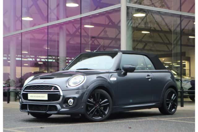 MINI Cabrio (2020) thumbnail 1
