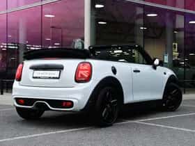 MINI Cabrio (2018) thumbnail 2