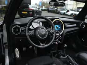 MINI Cabrio (2018) thumbnail 6