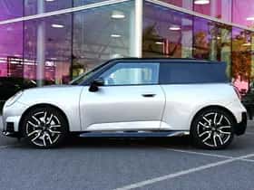 MINI Hatchback (2026) thumbnail 5