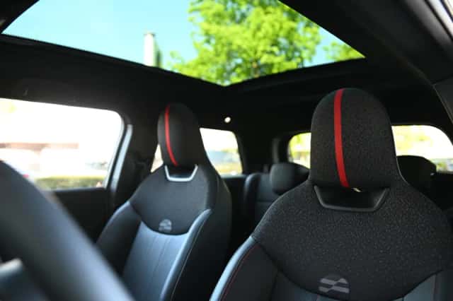 MINI Hatchback (2026) thumbnail 6