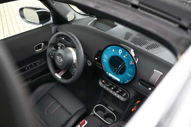 MINI Hatchback (2026) thumbnail 6