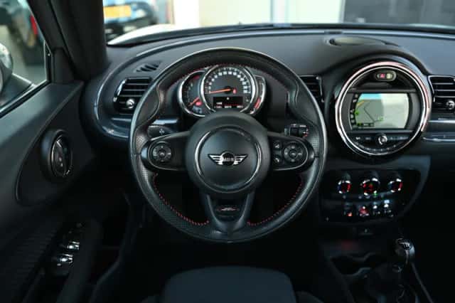 MINI Clubman (2019) thumbnail 6
