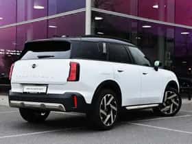 MINI Countryman (2025) thumbnail 2