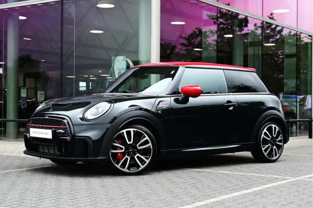 MINI Hatchback (2022) thumbnail 1