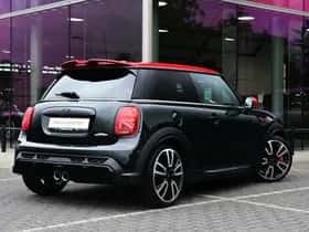MINI Hatchback (2022) thumbnail 2