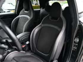 MINI Hatchback (2022) thumbnail 3