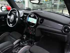 MINI Hatchback (2022) thumbnail 4