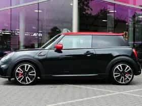 MINI Hatchback (2022) thumbnail 5
