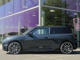 MINI Hatchback (2026) thumbnail 2