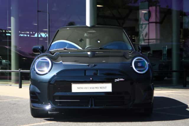 MINI Hatchback (2026) thumbnail 4