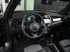 MINI Hatchback (2022) thumbnail 6