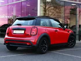 MINI Hatchback (2022) thumbnail 2