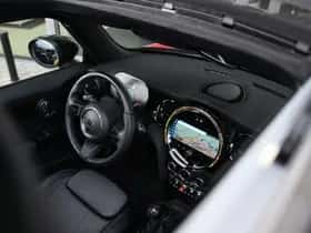 MINI Hatchback (2022) thumbnail 6