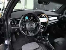 MINI Hatchback (2022) thumbnail 6