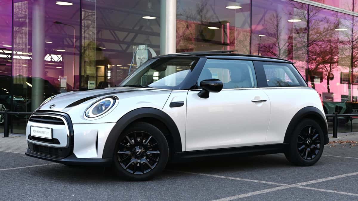 MINI Hatchback (2022) — foto 1
