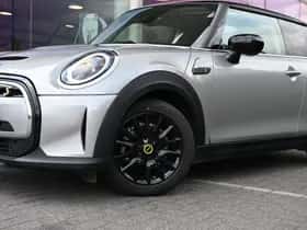 MINI Hatchback (2023) thumbnail 18
