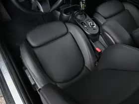 MINI Hatchback (2023) thumbnail 24