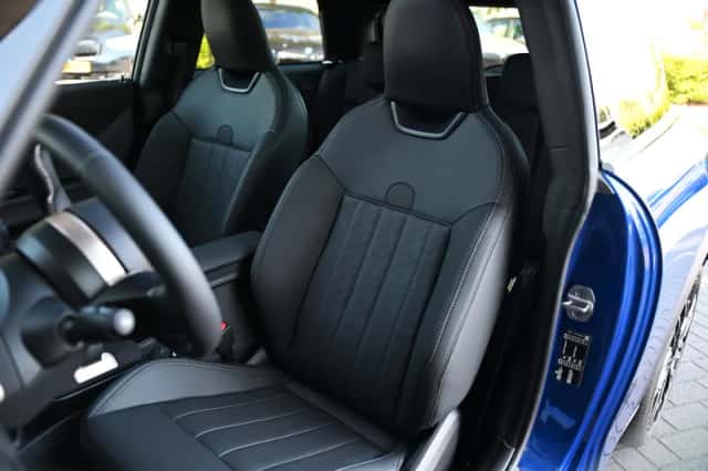 MINI Hatchback (2026) thumbnail 4