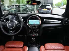 MINI Hatchback (2021) thumbnail 4