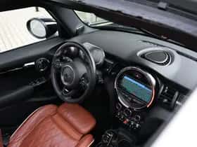 MINI Hatchback (2021) thumbnail 6