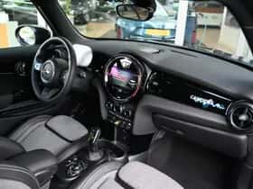 MINI Electric (2024) thumbnail 3