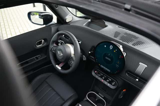 MINI Hatchback (2026) thumbnail 6